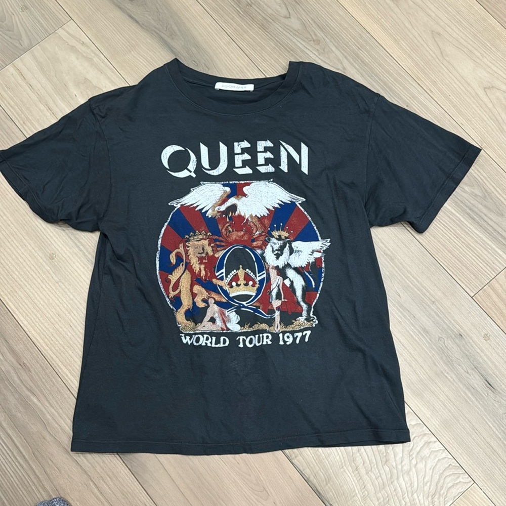 Women’s T-shirt